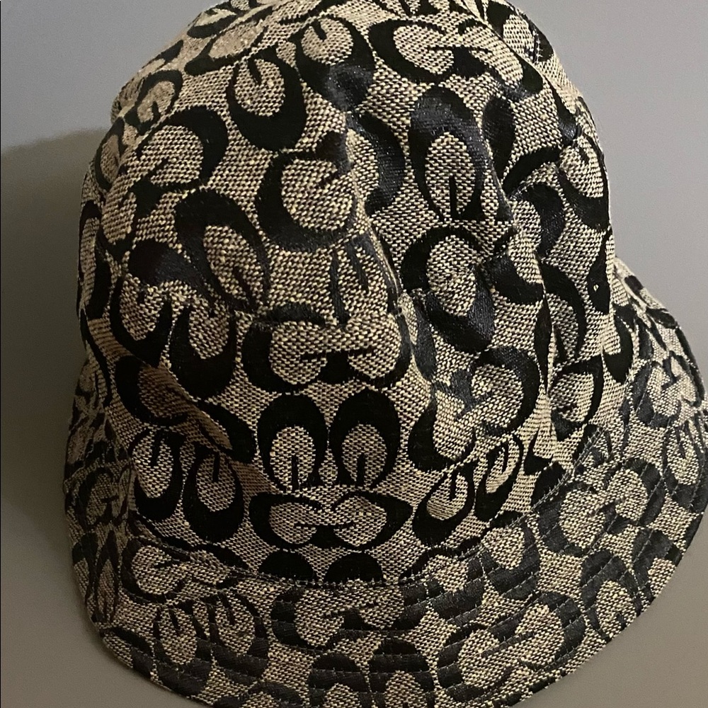 Bucket Hat
